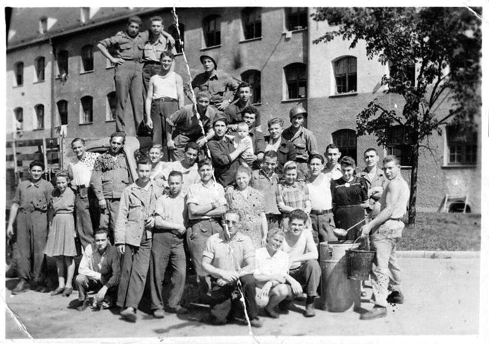 Im Konzentrationslager geboren Liberation Buchenwald & MittebauDora